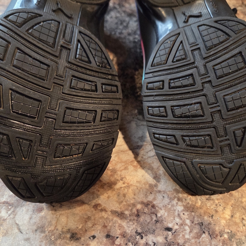 PUMA Axelion Black Sneakers Fade Running Size 7.5 Women’s - Picture 11 of 14